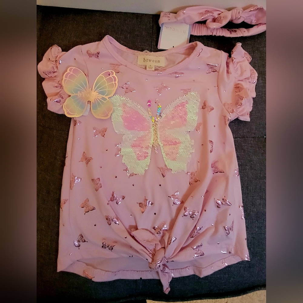 Girl's cute shirt. Size 4
